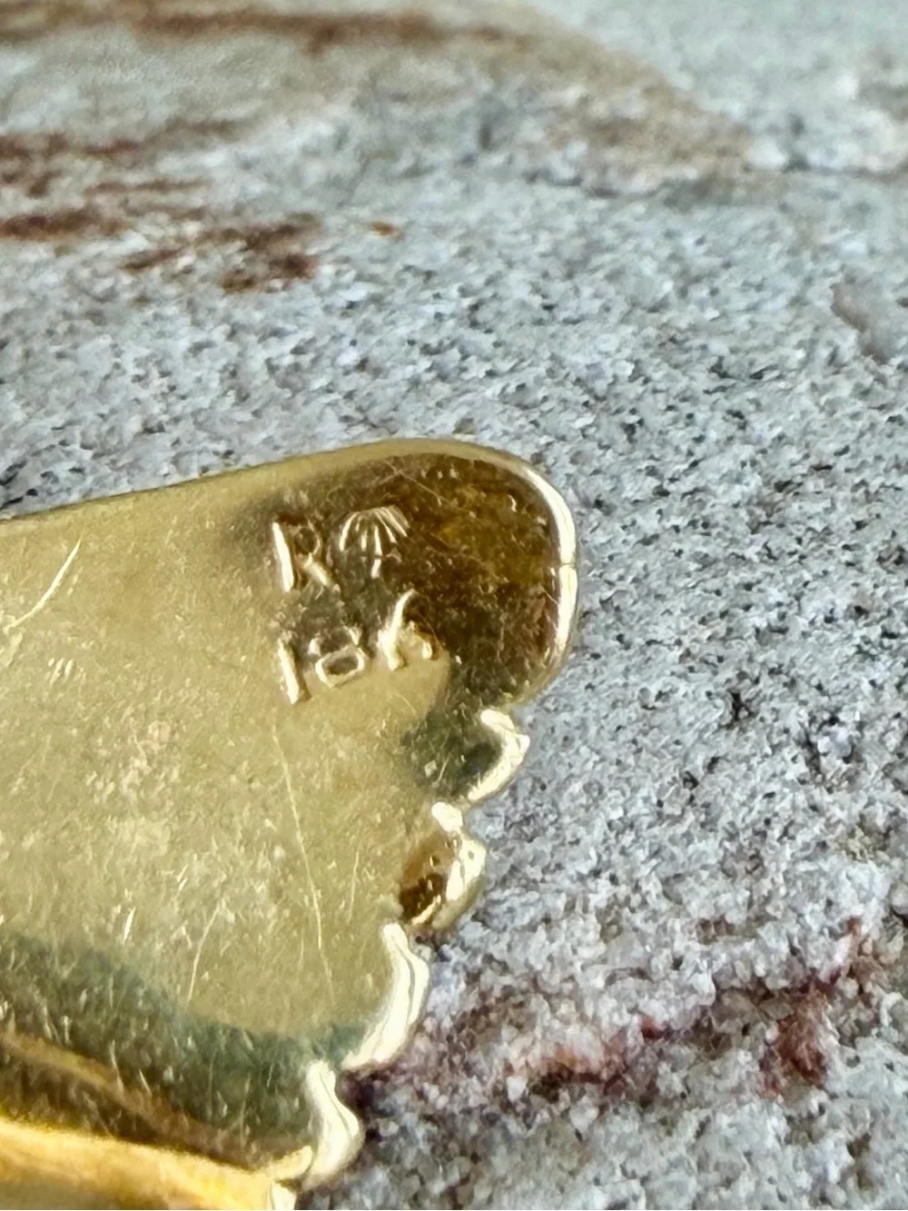 18 karat gold and diamond butterfly ring